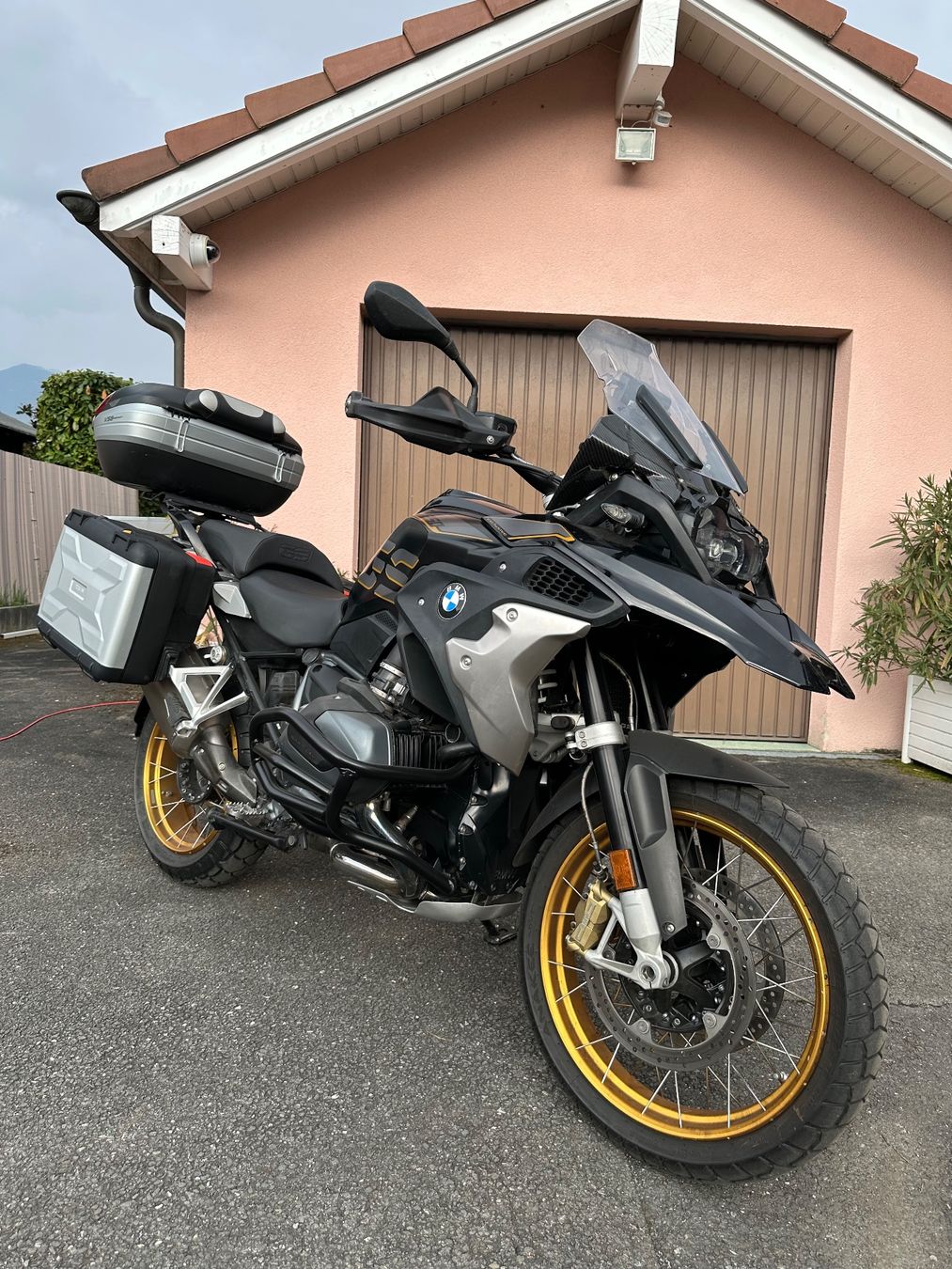 BMW Enduro: Moto R1250 GS – Gebraucht aus Collombey von qua_lb8f