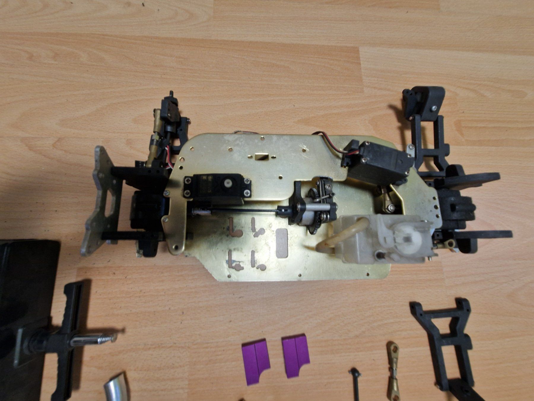 RC Modellbau: Rc Modelbau Teile – Gebraucht aus Ennenda von uelio1 1