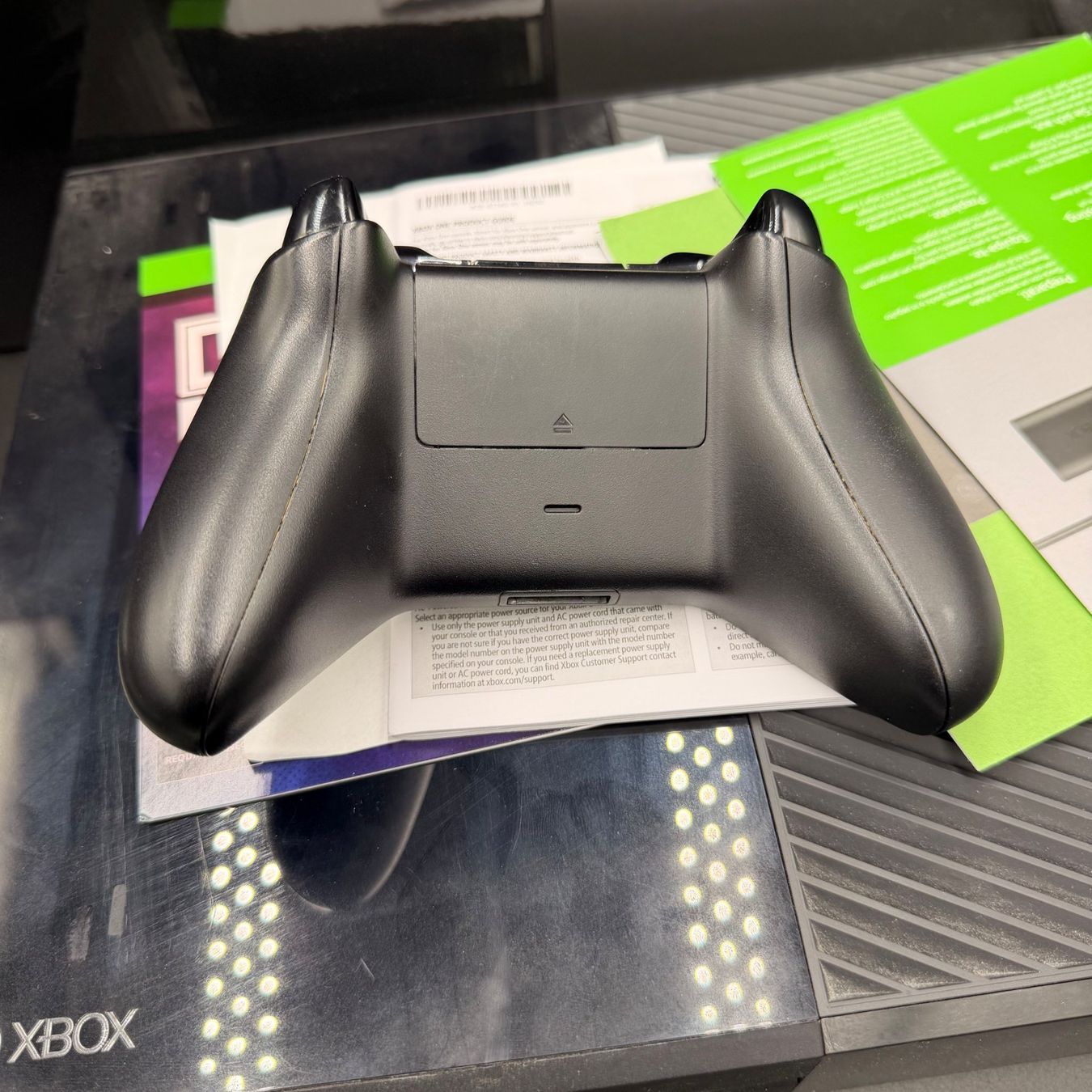 Microsoft Consoles: Microsoft Xbox One 500GB OVP – D'occasion à Düdingen par Nerdworld 1