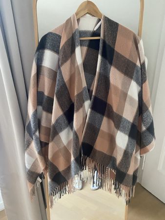 Plaid Poncho mit Fransen Rosa Weiss Schwarz Braun Grösse M
