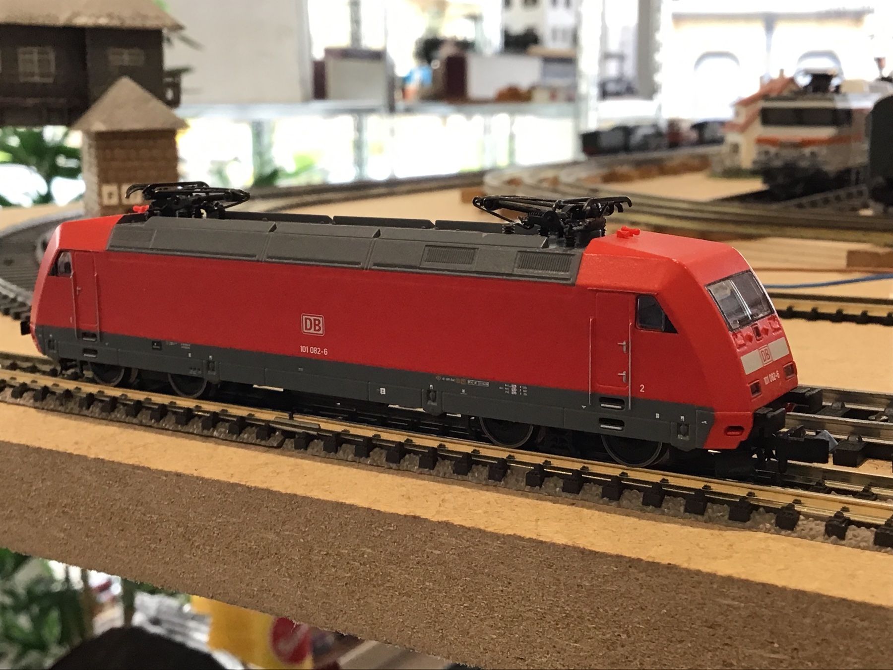 Roco Modellini di ferrovie: ROCO DB BR 101, SPUR N – Usato da Männedorf venduto da Modell-Spezialisten 3