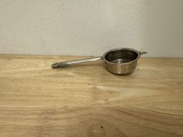 Teesieb silberfarben mit Griff gebrauchter Zustand