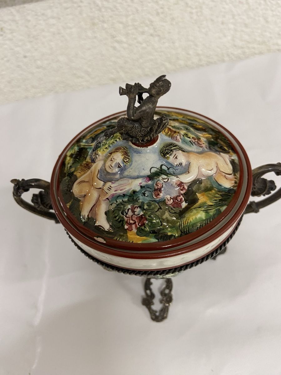 Zuccheriere: Alte Capodimonte Porzellan Schale  – Usato da Dietikon venduto da brocki-eyra 1