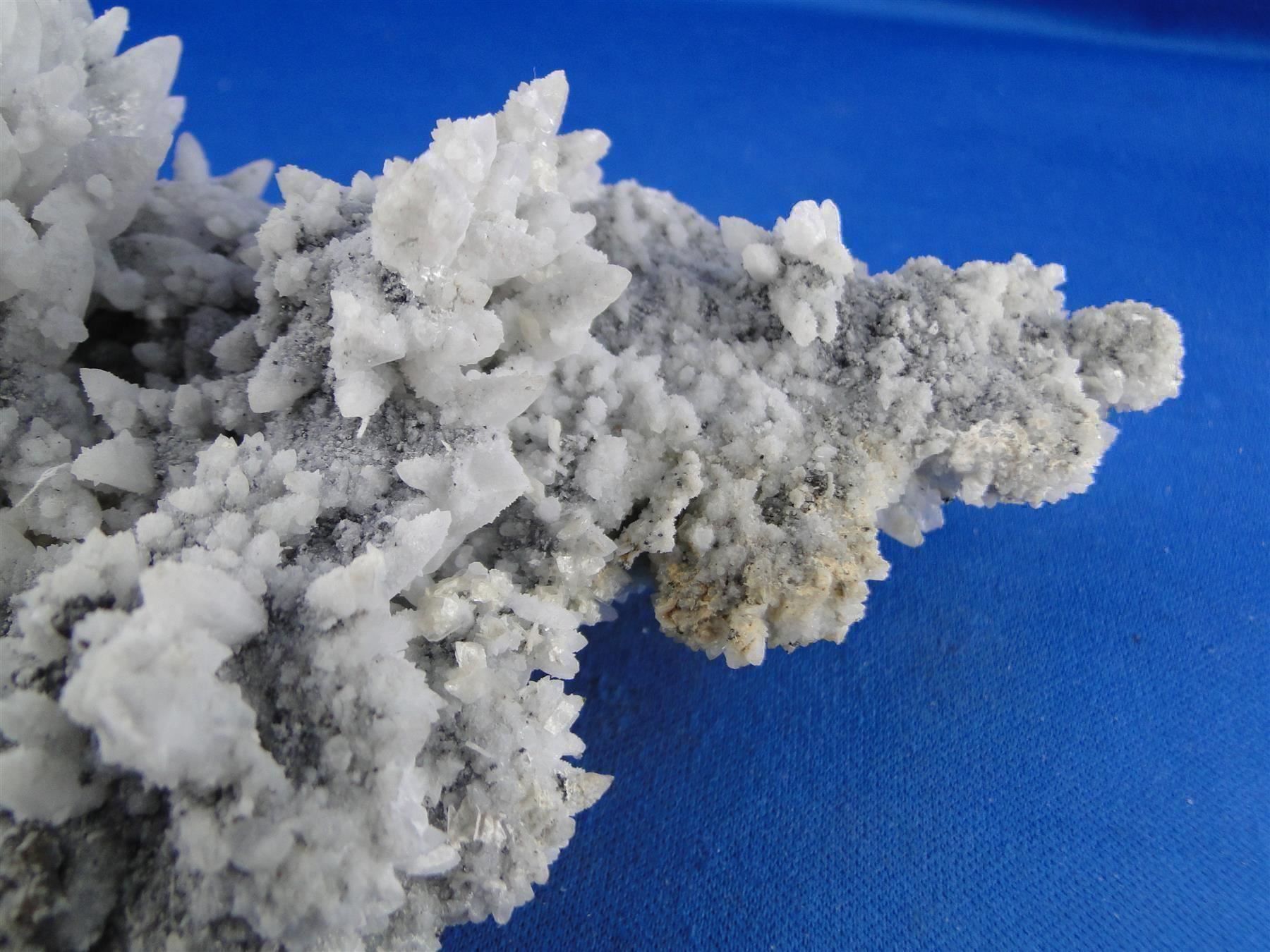 Mineralien & Heilsteine: Bergkristall mit Dolomit – Gebraucht aus Schinznach Bad von Demerald 3