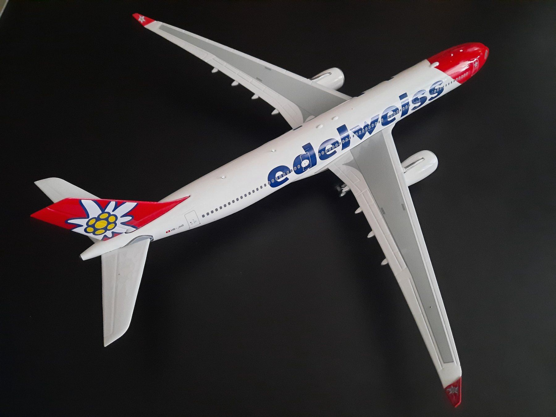 Edelweiss Kit di modellismo & Modellini statici: A330-300 EDELWEISS – Nuovo e nell'imballaggio originale da Morges venduto da iljamuromez 2