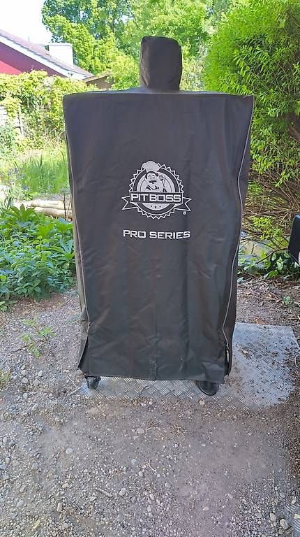 Griglie: Pit Boss Vertical Pelett Smoker – Usato da guntershausen venduto da Zulu-1