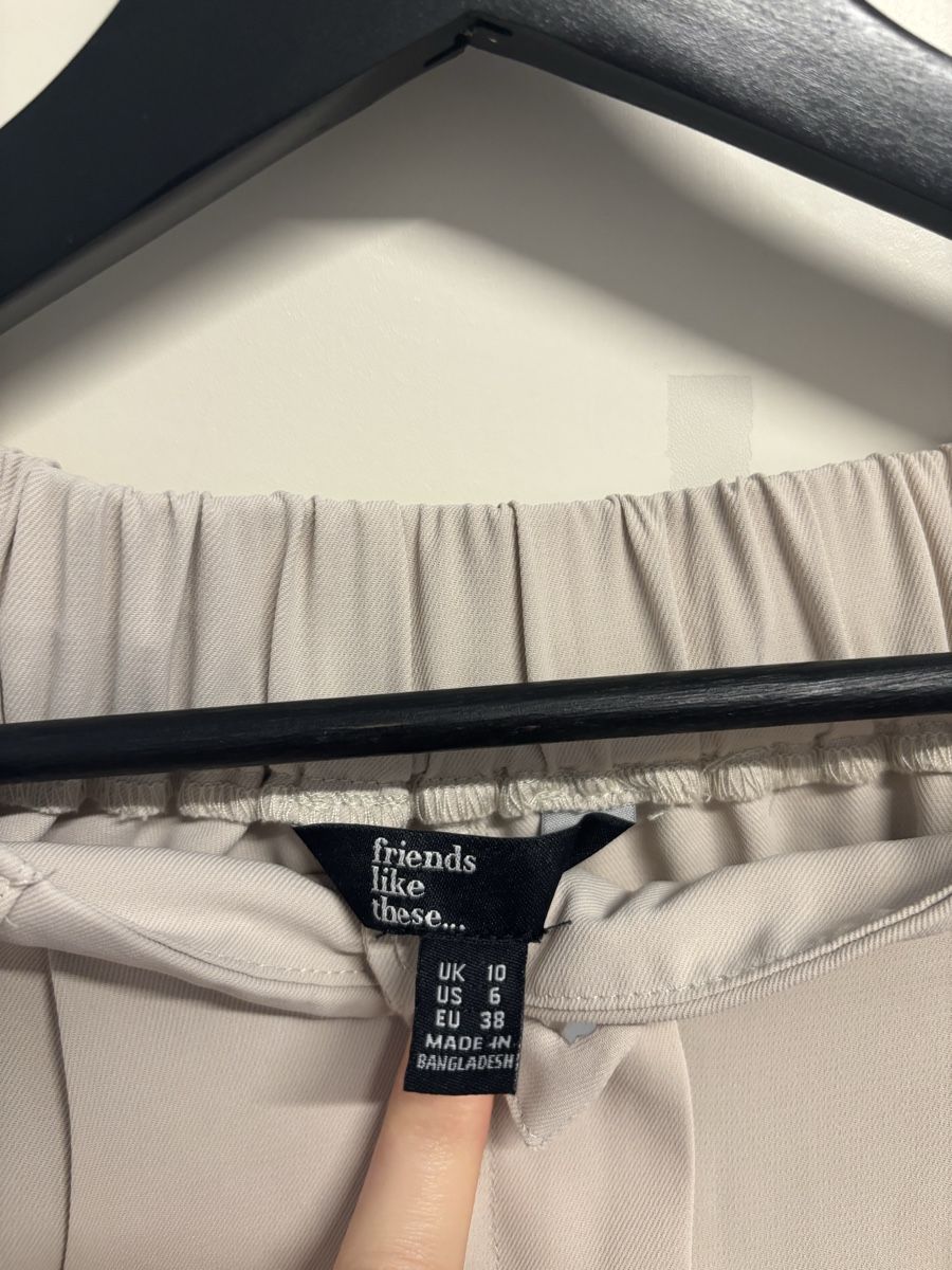Pantaloni: Elegante Sommerhose "Friends Like These" – Usato da Bern venduto da lek_flt9 4