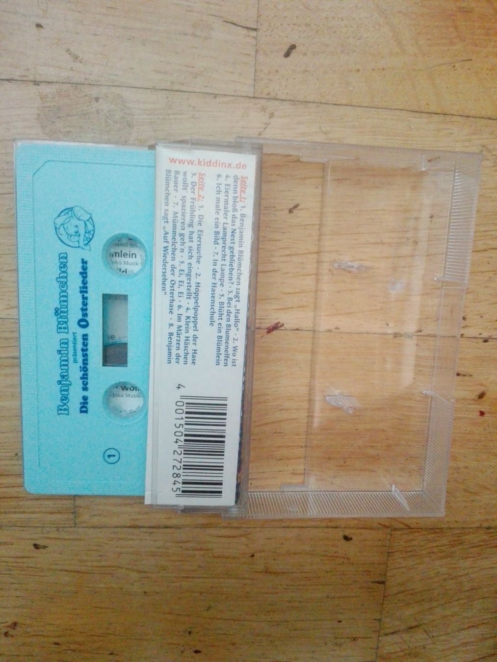 Musicassette: Benjamin Blümchen präsentiert: Die schönsten Osterlieder – Usato da St.Gallen venduto da elk2023 1