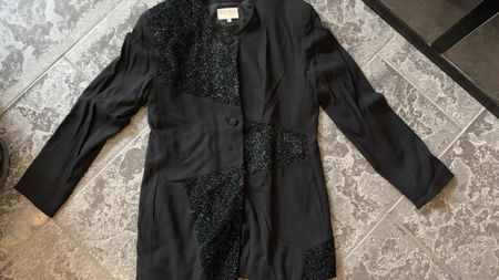 Elegante Damen Jacke, schwarz, mit Glitzer, Grösse 40