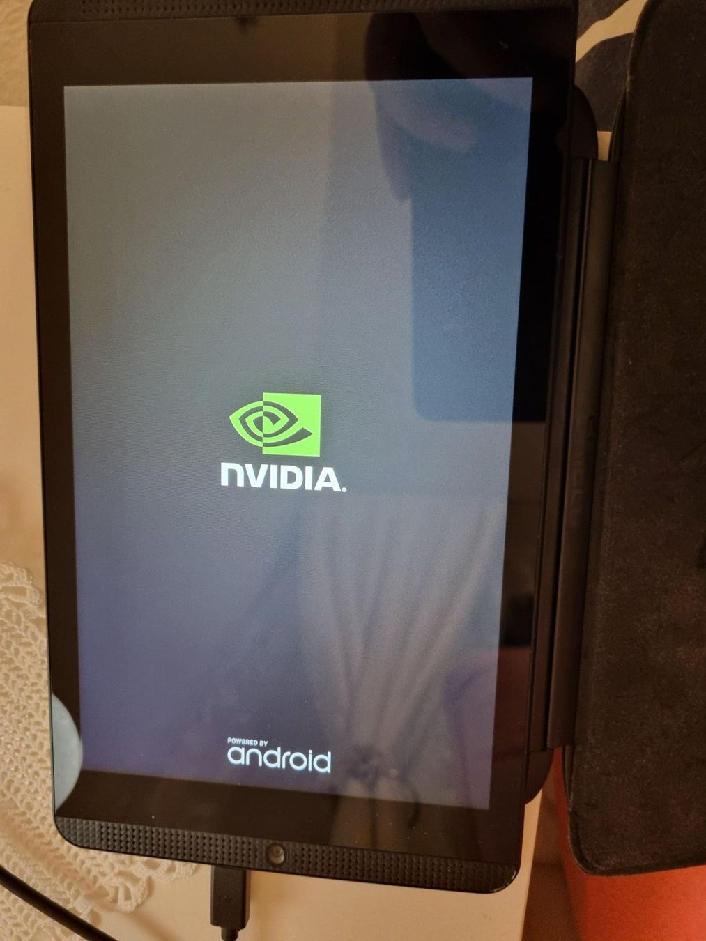 Nvidia Tablet PC: NVIDIA Shield Tablet + Controller – Sehr guter Zustand – Usato da Zürich venduto da x.25 8