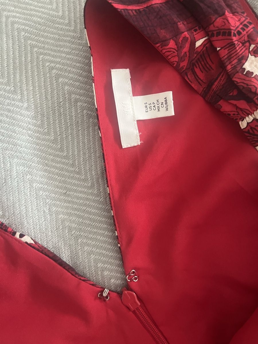 H&M Kleider: Kleid H&M gemustert rot Grösse S neu – Neu (gemäss Beschreibung) aus Olten von sae_82z2 4