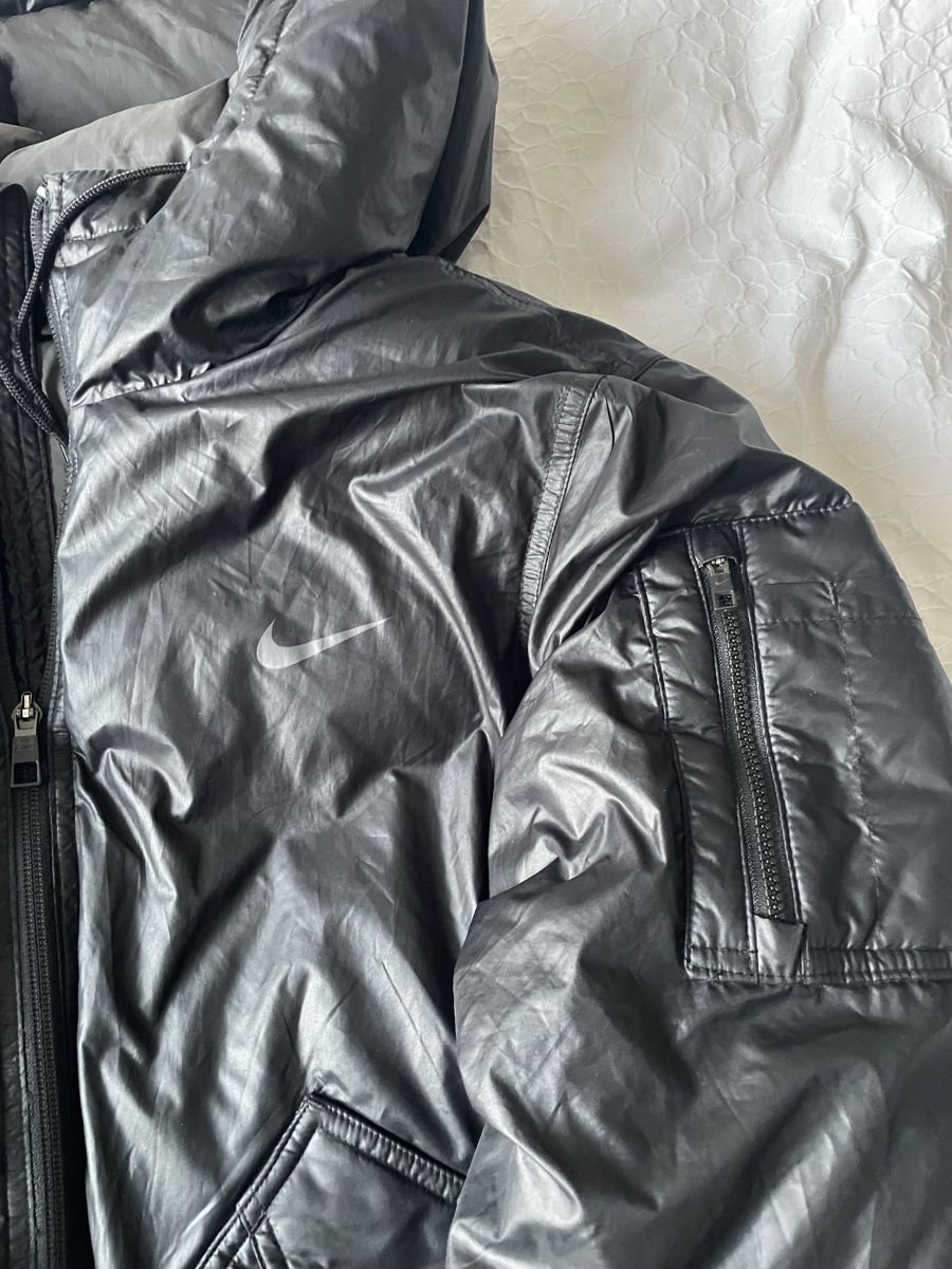Nike Giacche: Nike Daunenjacke Schwarz Gr. M – Usato da Bern venduto da pesche789 4
