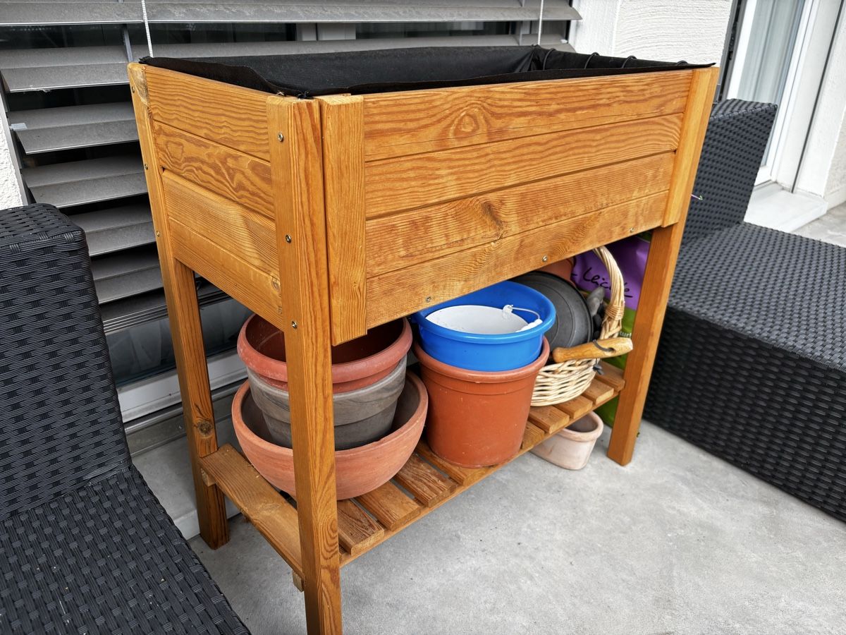 Auflagenboxen: Hochbeet (Balkon, Terrasse) – Gebraucht aus Dürnten von NIIVIO