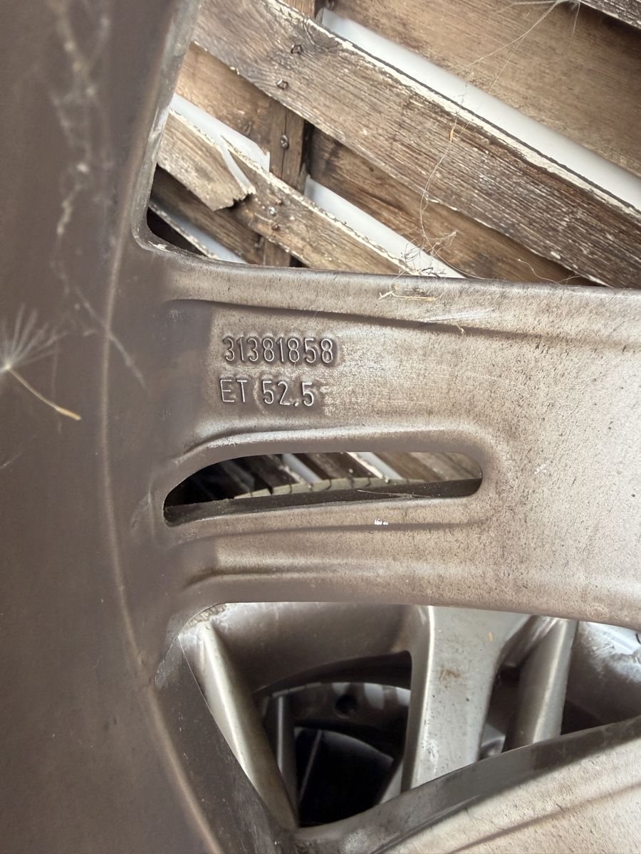 Pneumatici & Ruote complete: Volvo Rader 4 Stück  – Usato da Coeuve venduto da jan.wolf 3