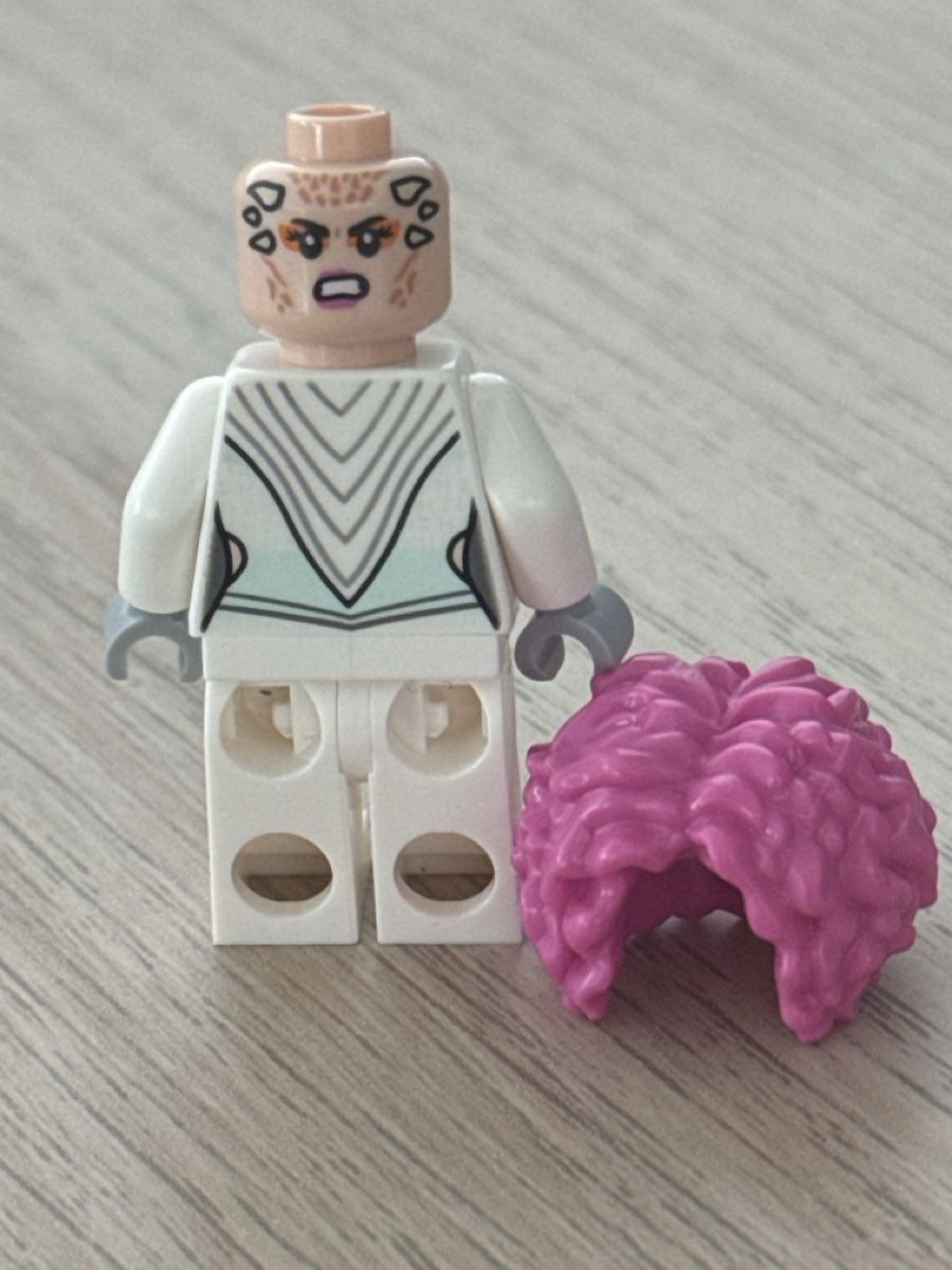 Lego Statuette: Lego Star Wars Theelin Dancer Neu – Nuovo (secondo la descrizione) da Neuhausen am Rheinfall venduto da mic_m9bp 2