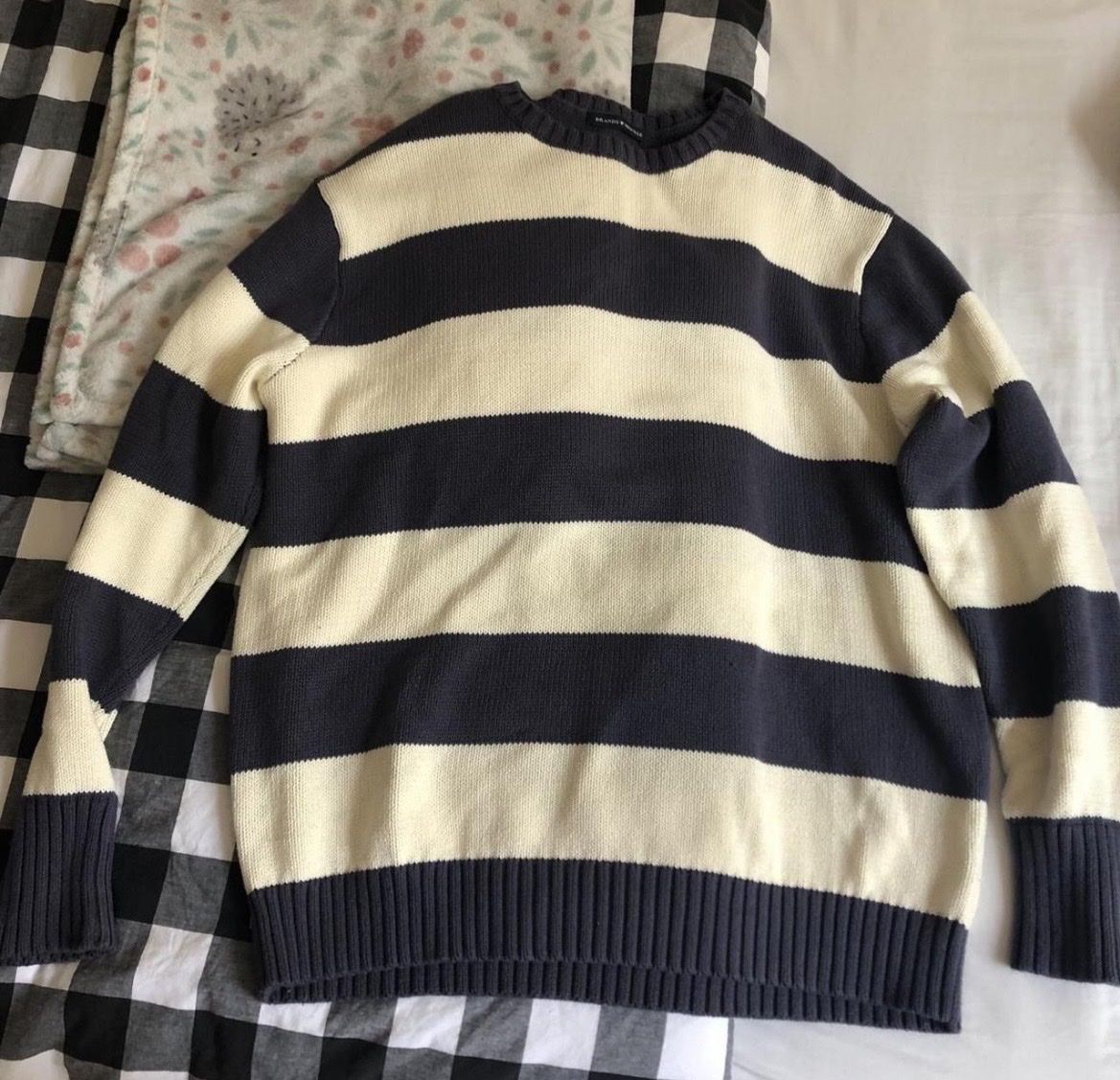 Brandy Melville Pulls & Sweat-shirts: Striped Sweater – D'occasion à Madiswil par ren_gqz9