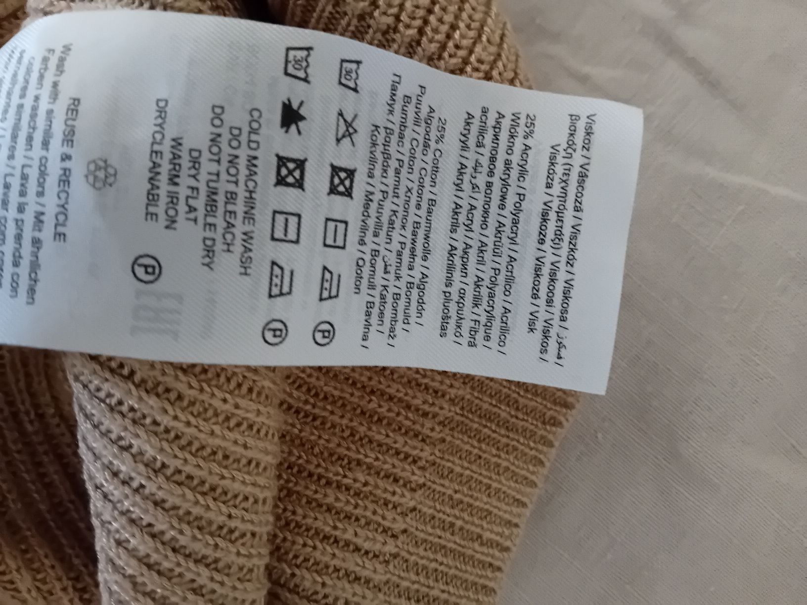 Vero Moda Camicette: Vero Moda Top, Größe S, beige, Strick, V-Ausschnitt, ärmello – Usato da Romanshorn venduto da milenva 2