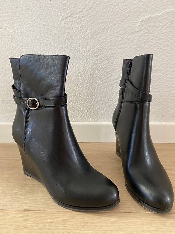 Max Mara Scarpe da donna: Max Mara Weekend Stiefeletten (Gr. 38) NEU – Usato da Thalwil venduto da Luninul