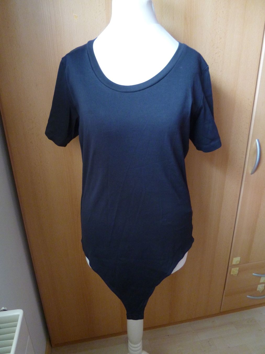 Cos Altra biancheria intima: COS  schwarzer kurzarm Body Gr. L – Nuovo (secondo la descrizione) da Dättlikon venduto da Mamakuga