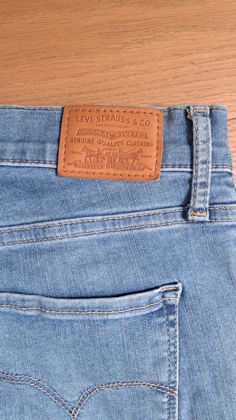 Levi's Jeans: Levi's Jeans Damen hellblau Grösse 30 – Gebraucht aus Rheinau von Jackandjones01 2