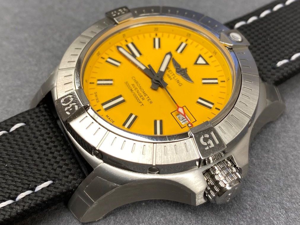 Breitling Orologi: BREITLING Avenger Automatic 45 Seawolf – Nuovo (secondo la descrizione) da St. Gallen venduto da galluswatches 1