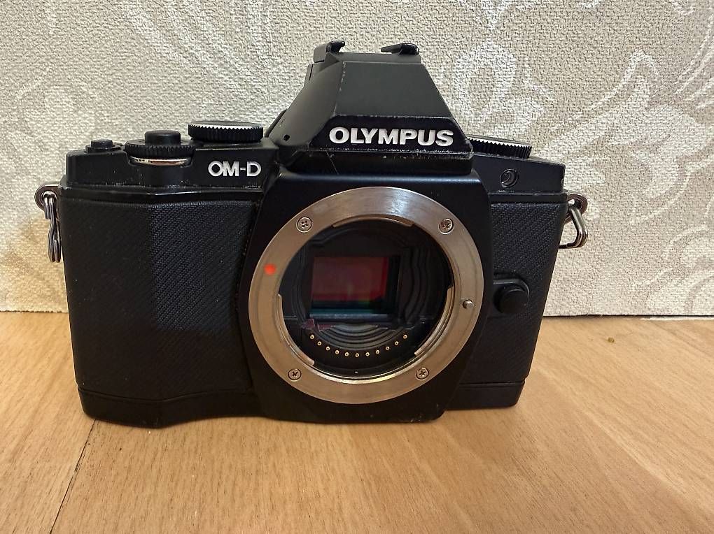 Olympus Fotocamera: Occasion Olympus OM-D E-M5 Body – Usato da Nidau venduto da Nintschgu 1