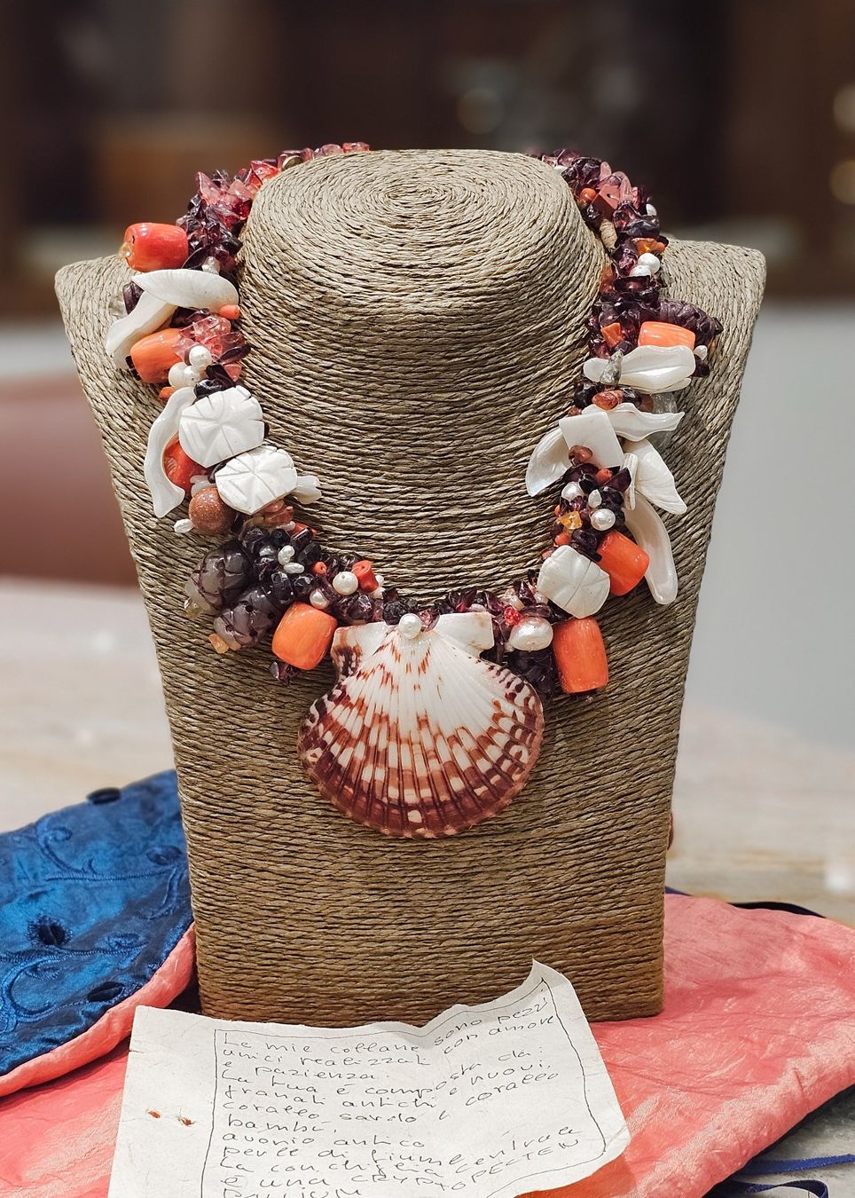 Catenine: Collana artigianale con conchiglie e coralli – Usato da Lugano venduto da R.Riccardo 1