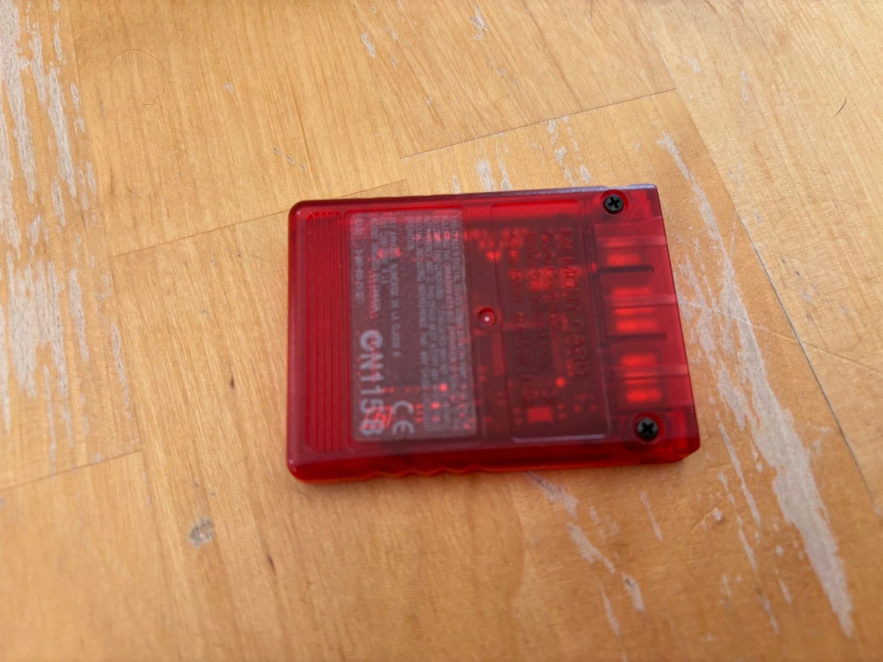 Unités de mémoire & Cartes mémoire: Playstation 2 Memory Card in Rot – D'occasion à Frenkendorf par gelbeZinnie 1