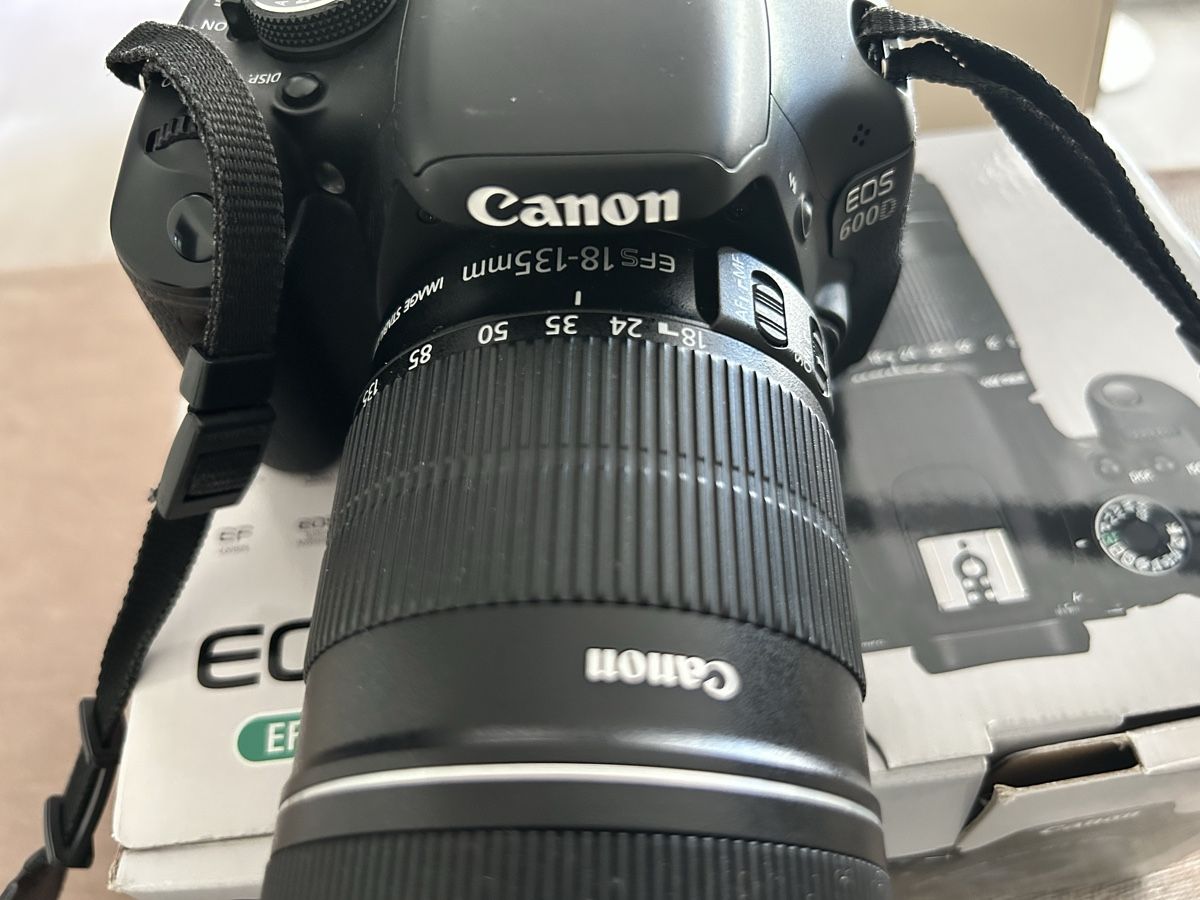 Canon Appareil photo: Canon EOS 600D mit EF-S 18-135mm – D'occasion à Winterthur par miramare2006 3