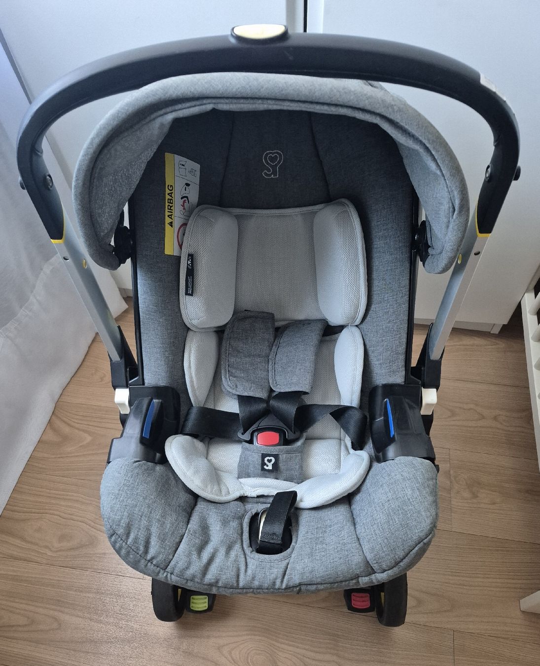 Doona Carrozzine: Doona Babyschale Buggy Kinderwagen – Usato da Regensdorf venduto da PDDM 1