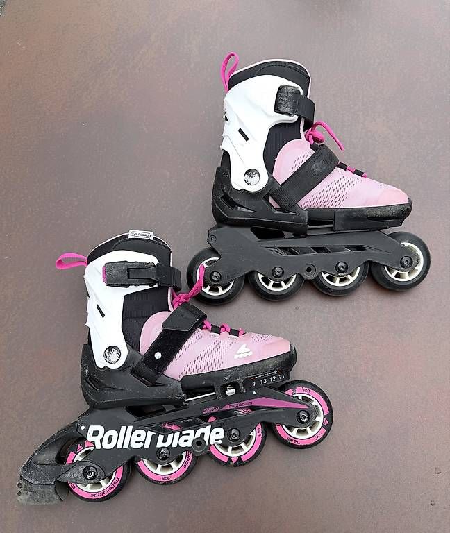 Pattini in linea & Pattini a rotelle: Rollerblade Verstellbar, Grösse 28-32 – Usato da Pfeffikon LU venduto da vog_2j6z 2