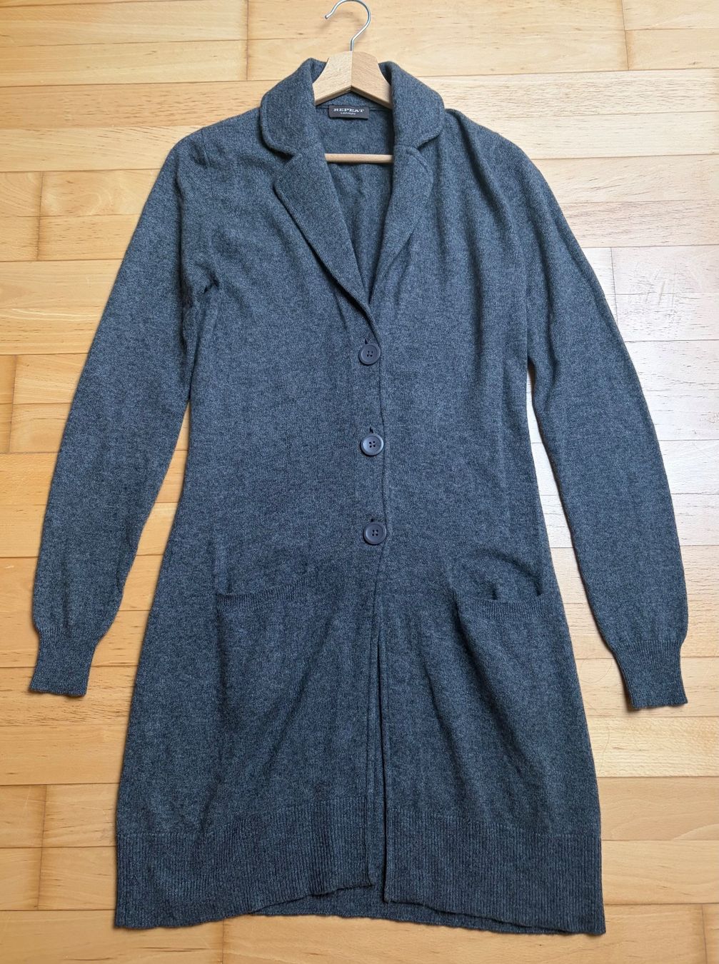 Repeat Maglioni & Felpe: Repeat Kaschmir Cardigan Gr.38 – Usato da Unterägeri venduto da Jutka_04