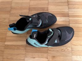 Absolut neuwertiger Kletterfinken Scarpa Arpia V LV (39.5)