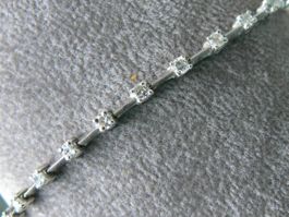 ZEN Weissgold 18k Tennisarmband mit Diamanten de Beers WG750