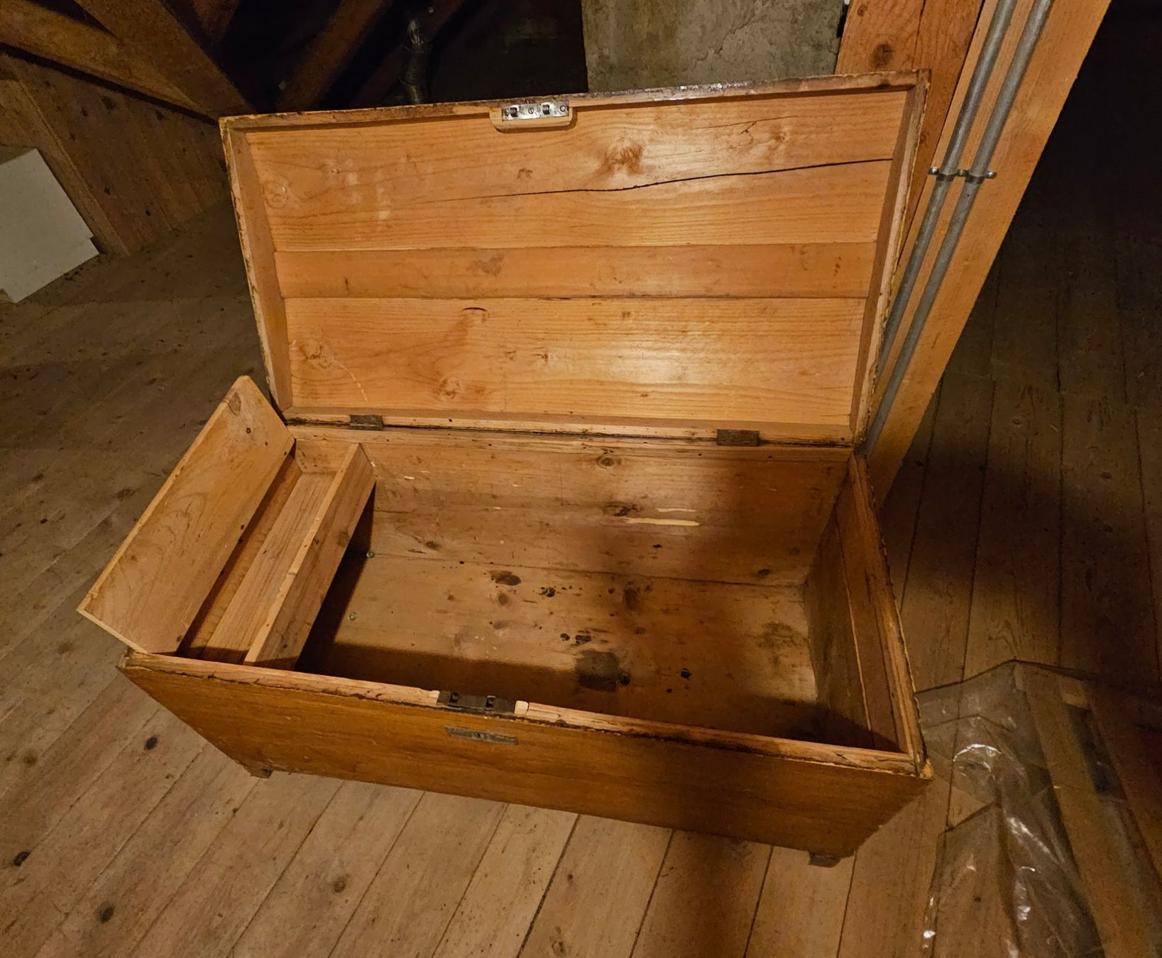 Truhen: Alte Holztruhe – Gebraucht aus Rain von Rasala3 2