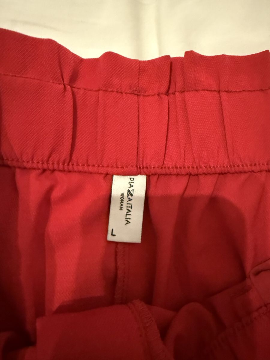 Hosen: Short piazza Italia rouge – Gebraucht aus Les Acacias von A.cicc 1