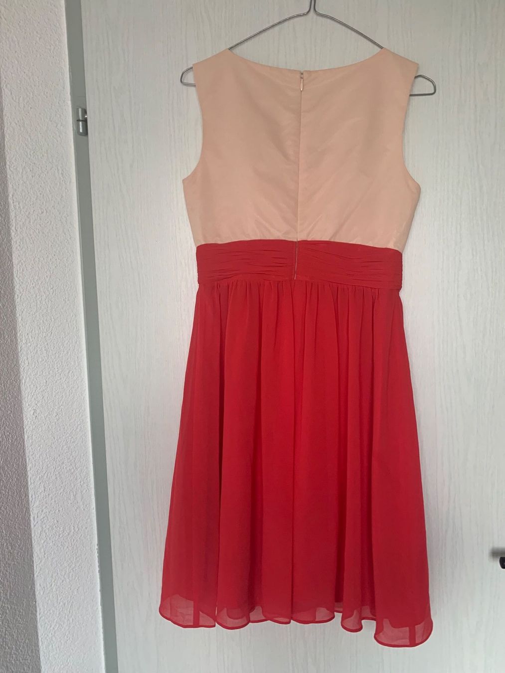 Vestiti: COCKTAILKLEID  JAKE'S  Grösse 36 – Usato da Embrach venduto da korbflechter49 1