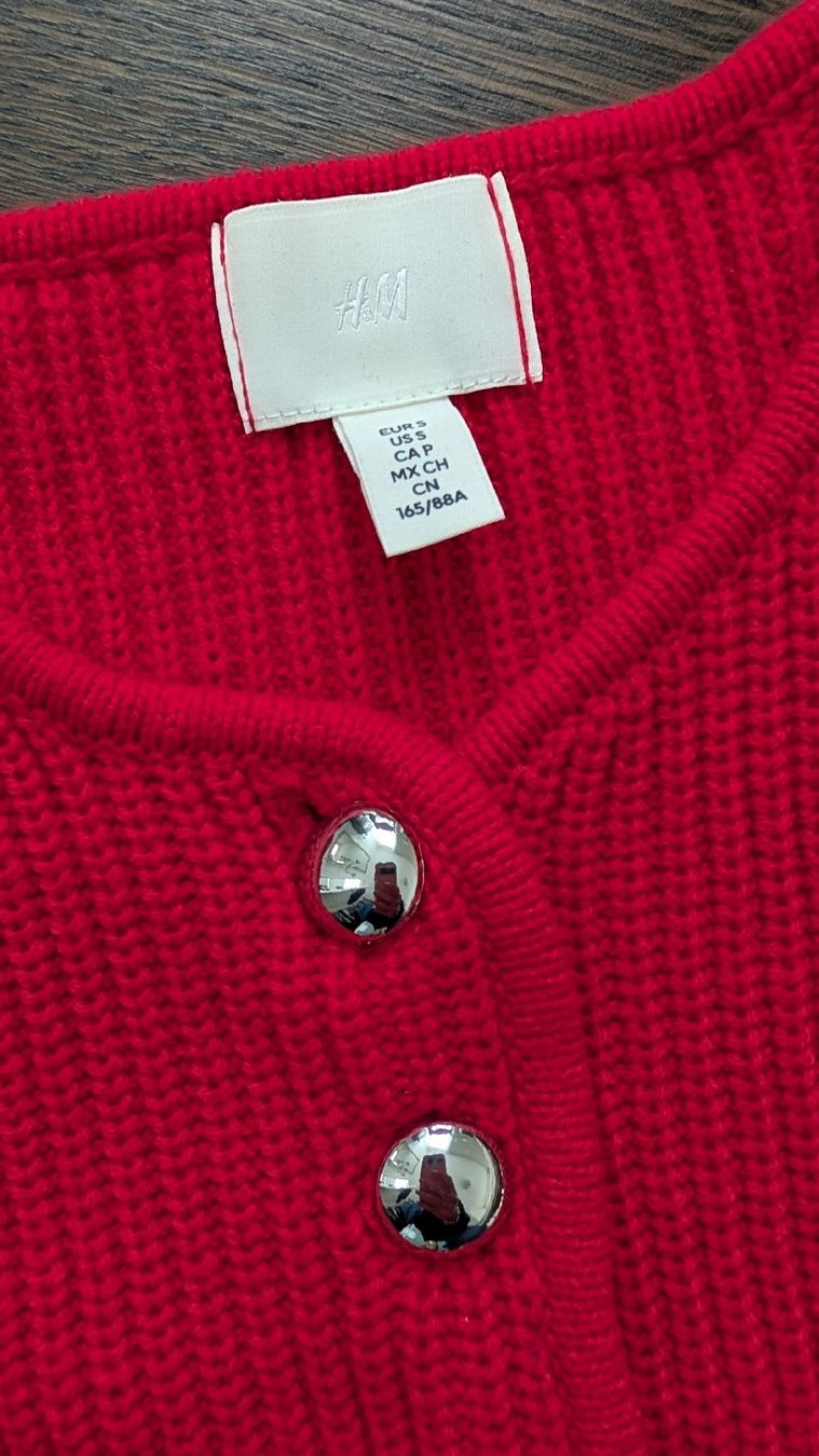H&M Pulls & Sweat-shirts: H&M Strickjacke/Pullunder, rot, Gr. S, neuwertig – Neuf (Voir description) à Bremgarten b. Bern par BluBee 1