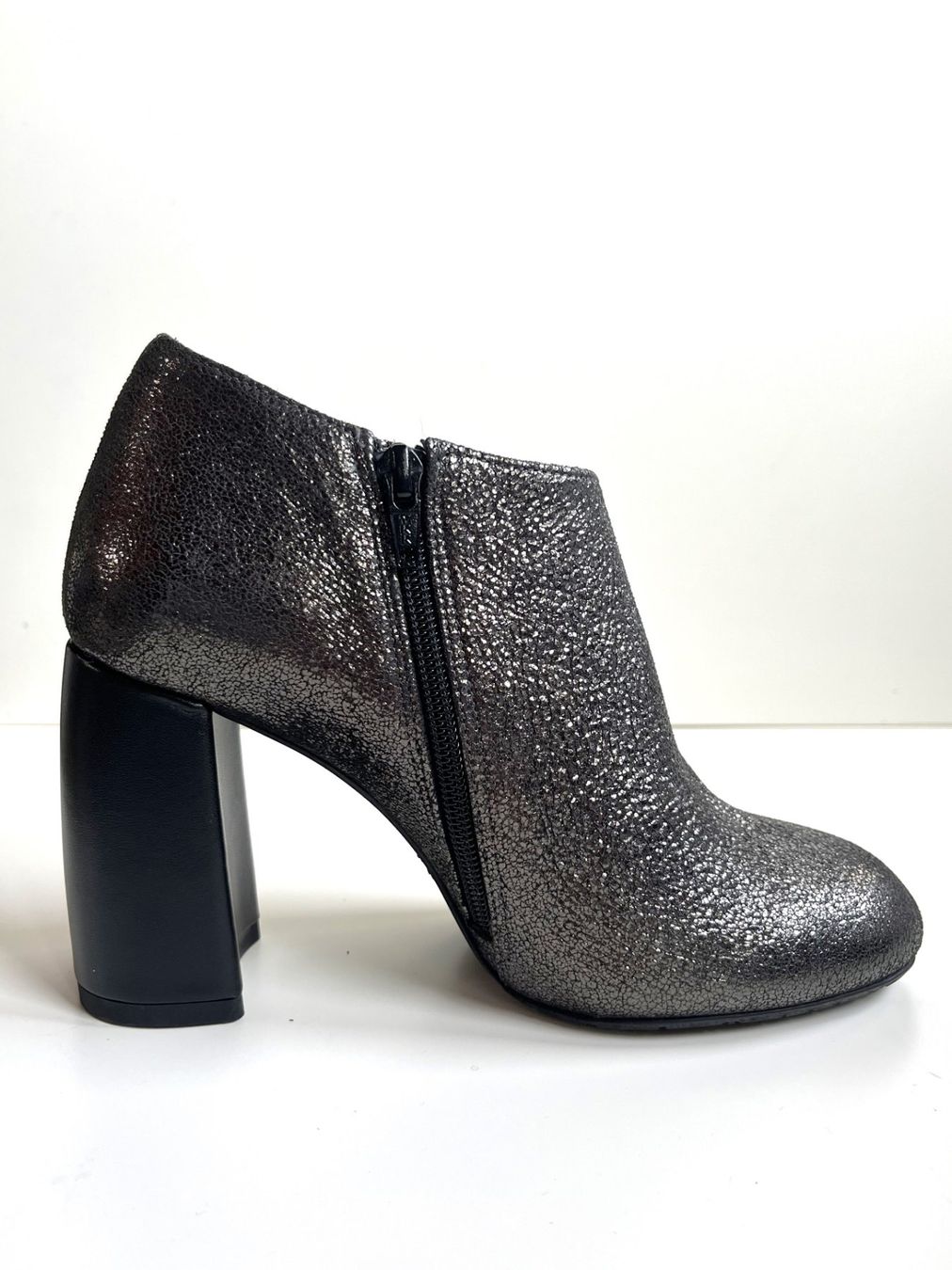 Damenschuhe: Bottines en cuir argenté Silvana T.38 – Neu (gemäss Beschreibung) aus St. Ursen von kat_g8z5 1