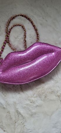 Tasche in Lippenform auch  cool für die Fasnacht