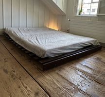 Futon-Sofabett aus Holz mit Matratze (1.60m)