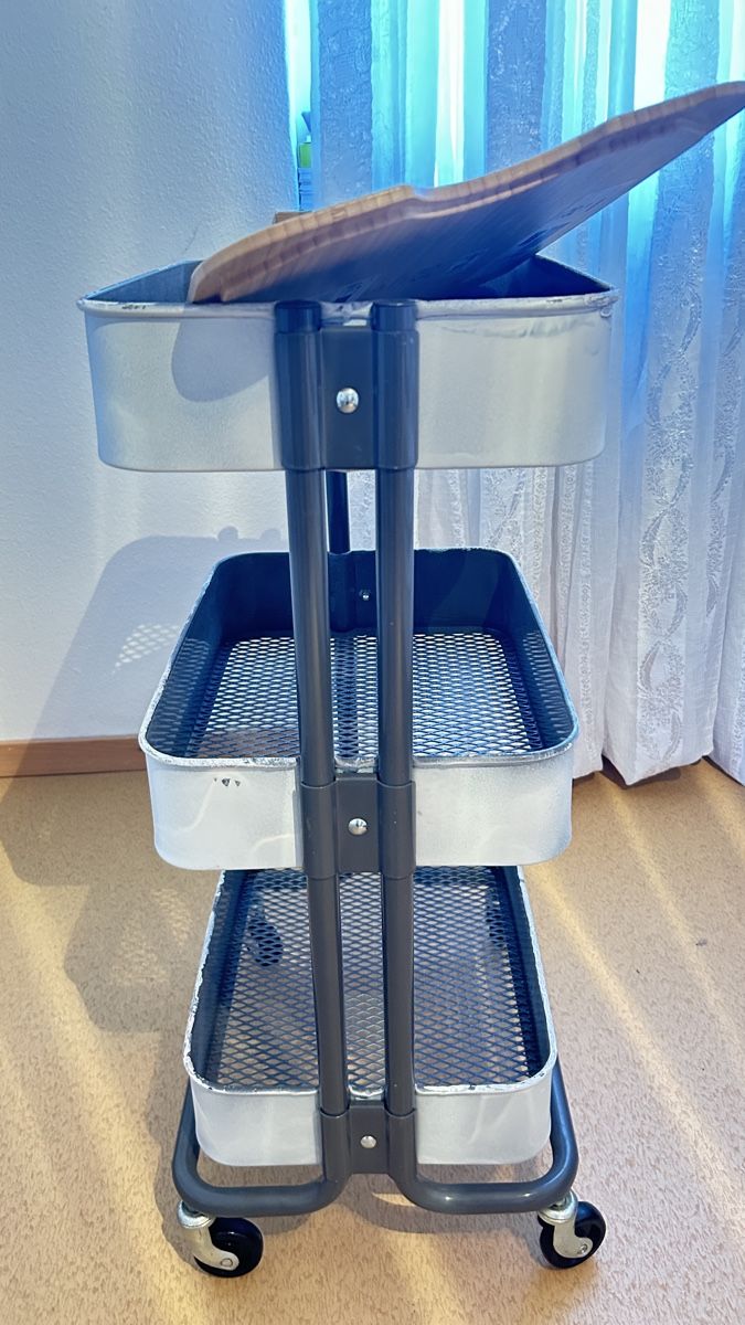 Regale: Roll Regal – Gebraucht aus Zürich von hel_m6sl 1