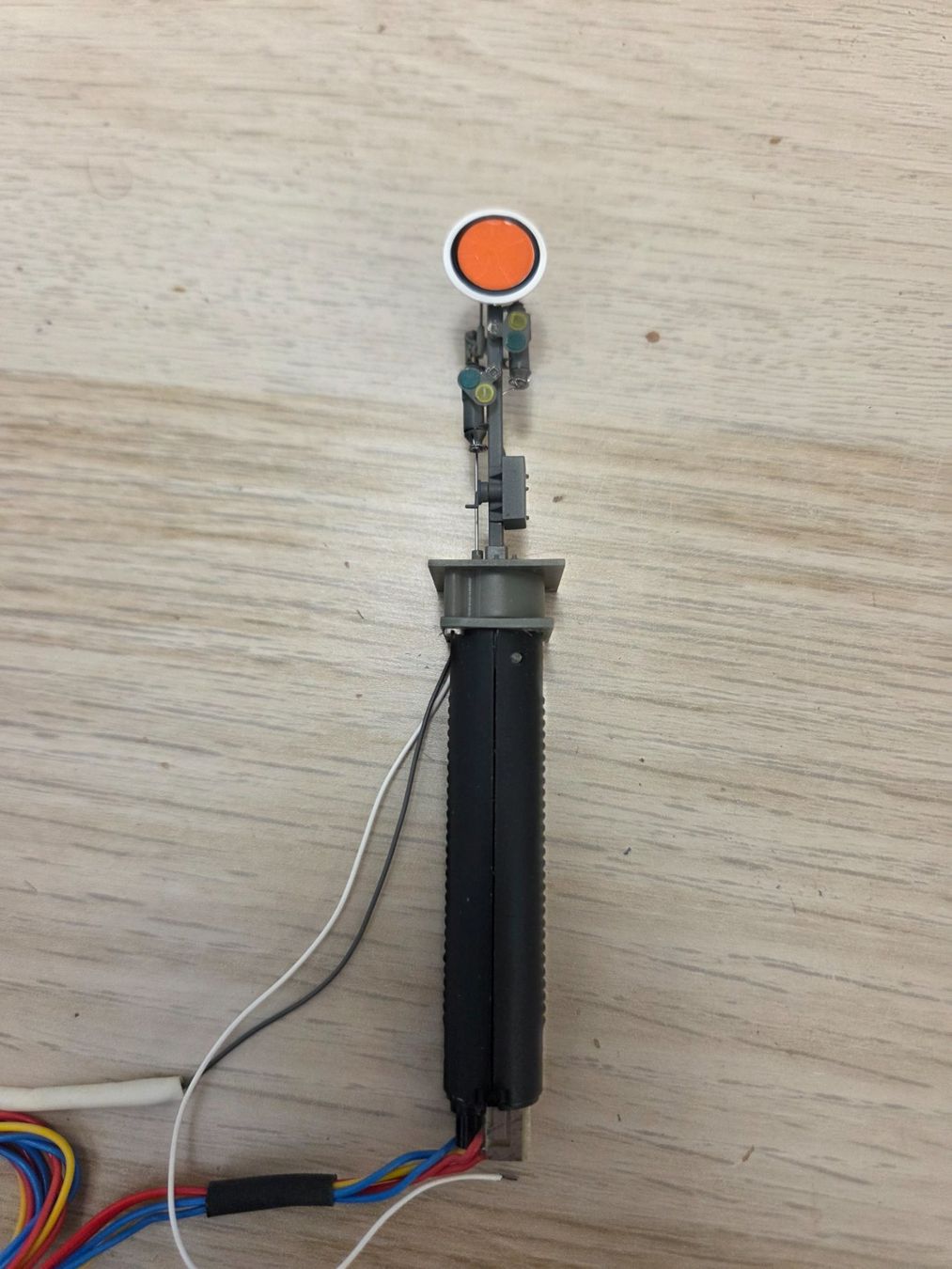 Viessmann Modelleisenbahnen: Viessmann 4509 vorsignal H0 – Gebraucht aus St-Aubin-Sauges von Lo_Go 1