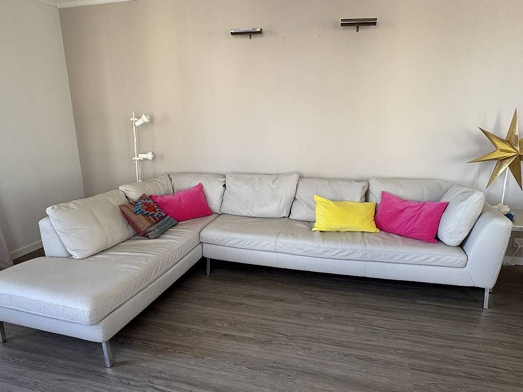 Sofas: Pfister Echt Leder Couch Weiss zu verschenken  – Gebraucht aus Kilchberg ZH von ros_9x58