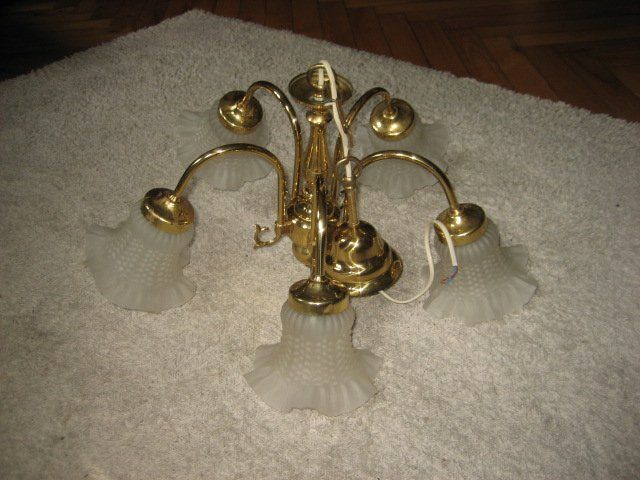 Lustres & lampes de plafonds: Kronleuchter mit 5 Leuchten – D'occasion à Winterthur par pf02 1