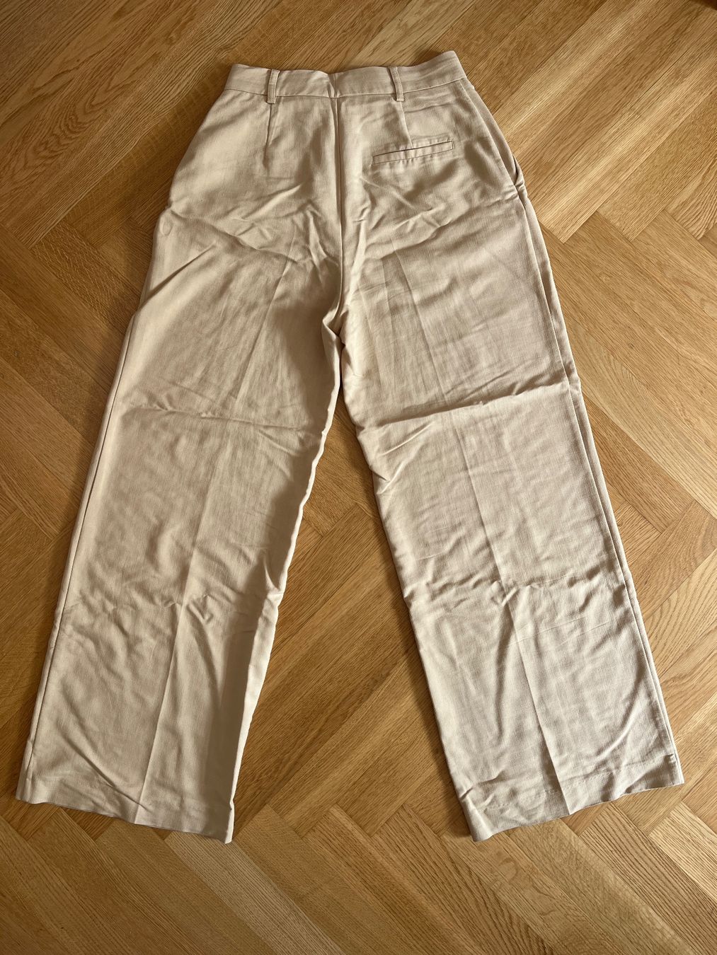 Zara Pantaloni: Zara Damenhose Beige Grösse S – Usato da Zürich venduto da bretxo 1