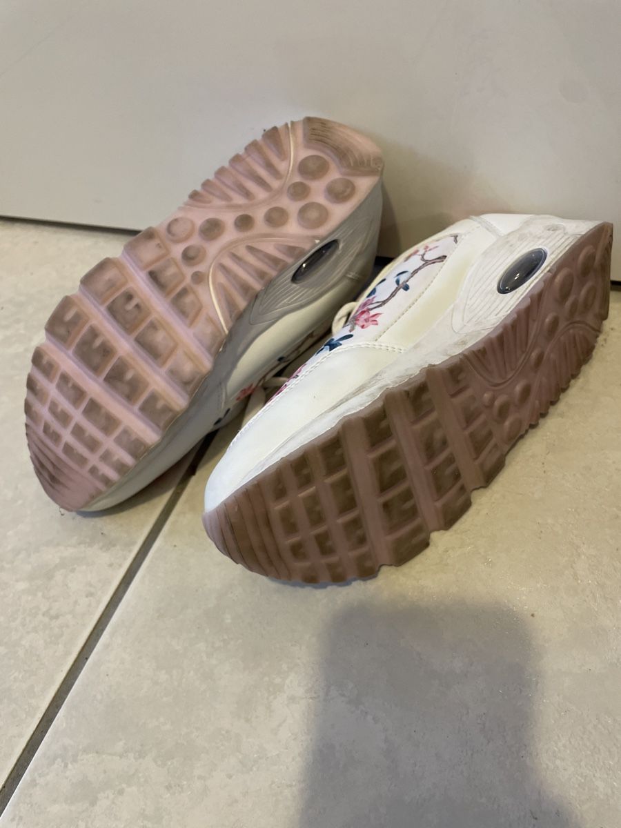 Schuhe für Mädchen: Turnschuhe/Sneaker 35 - wie NEU – Neu (gemäss Beschreibung) aus Zürich von K.St. 3