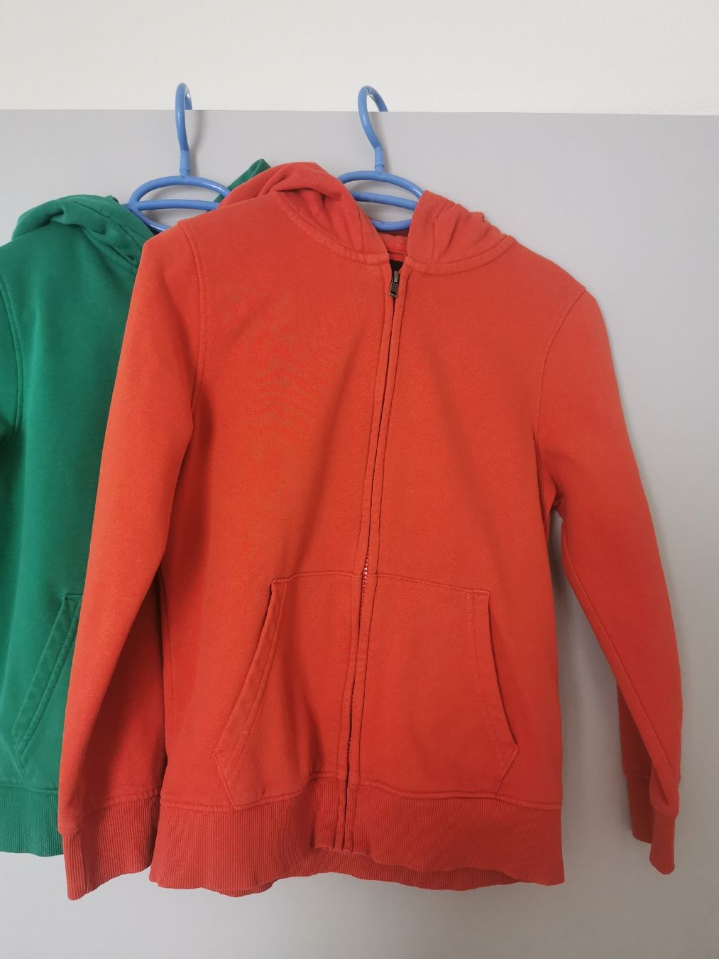 C&A Jacken: 3er Set Hoodies von C&A, Grösse 146  – Gebraucht aus Glattbrugg von riseca 2