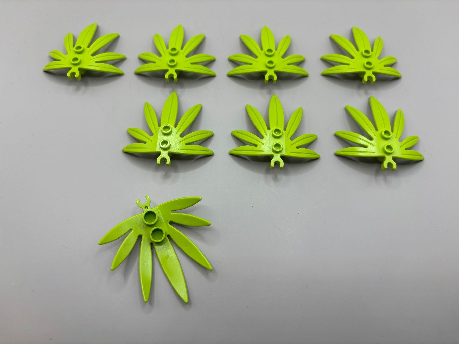 Lego Kit di costruzioni: 8x Lego Palmblätter Neu – Nuovo (secondo la descrizione) da Lengnau AG venduto da Chefe43 1