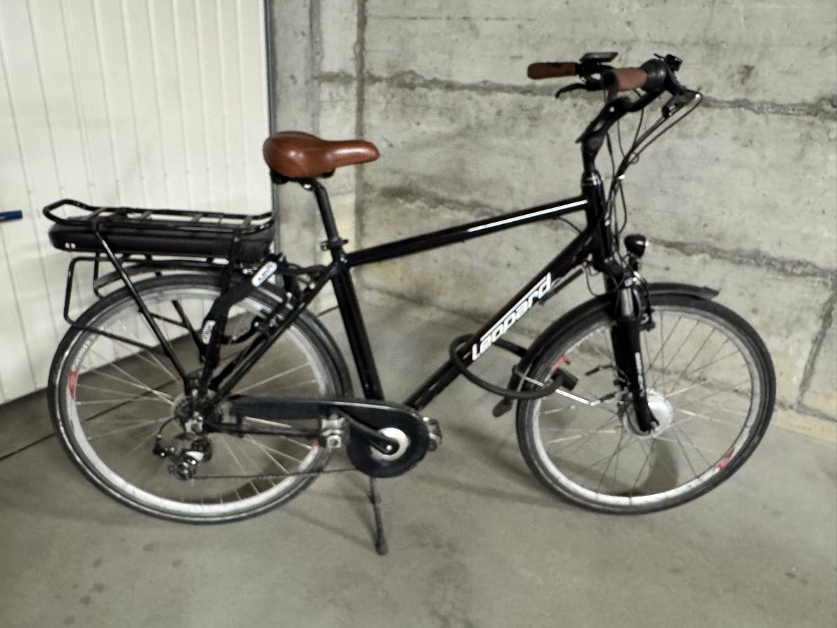 Leopard Biciclette: Elektro Velo Leopard schwarz gebraucht mit Akku – Difettoso da Küttigen venduto da B-Man 1
